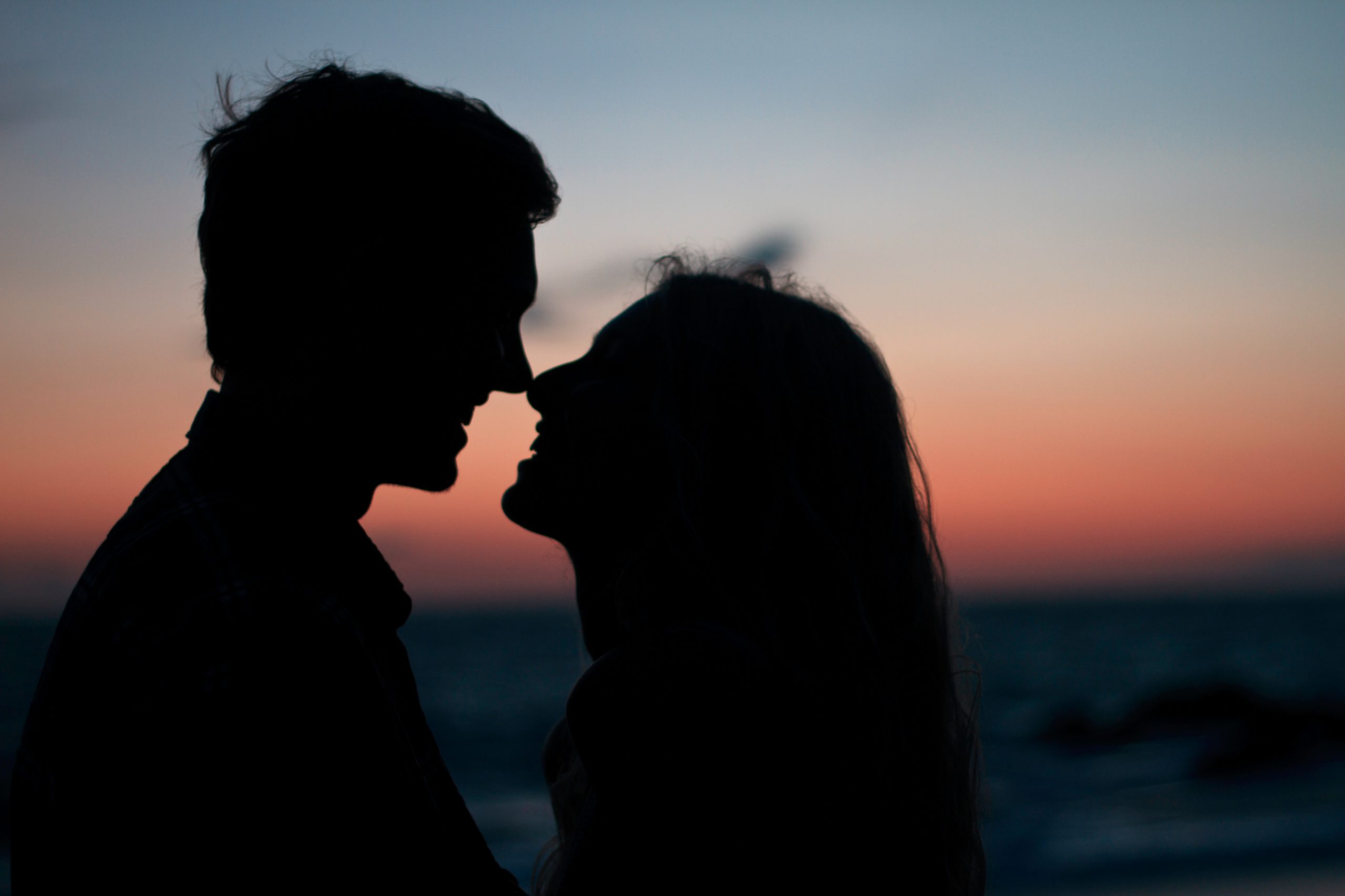 What Happen When Gay Men Kiss Straight Women For The First Time