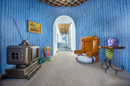 Spongebob Fans Can Now Sleep in a Real-Life Pineapple Hotel