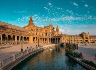 This Country Always Has Good Weather Sevilla, Spain