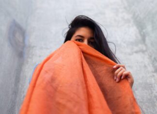 Vacationing in Europe? Pack a Scarf Scarf