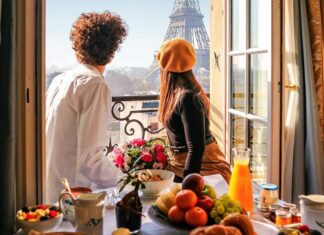Italian High School Sweethearts Make a Splash With Their Travel Blog “Take My Heart Everywhere”