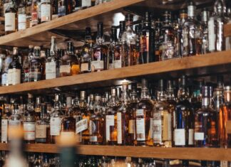 3 Whiskey Distilleries to Visit in Scotland Distillery, Scotland
