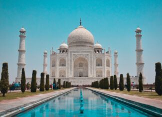 Here’s Why You Need to Visit Third-World Countries Taj Mahal, Agra, India