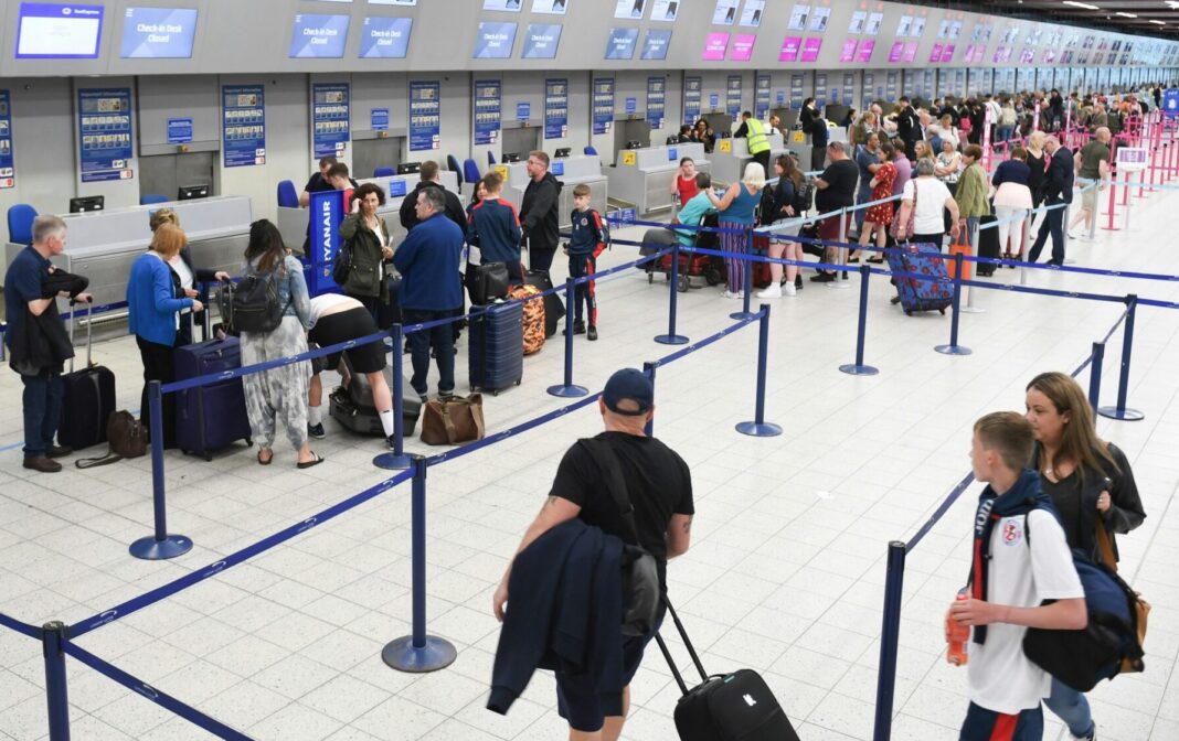 Airport check in line