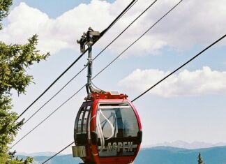 Best U.S. Vacation Spots for Shoulder Season Aspen, Colorado, United States