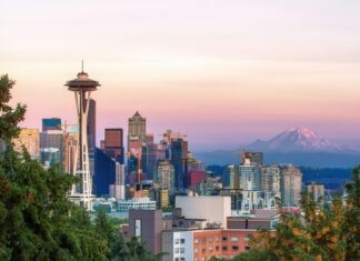 3 Things to See and Do in Seattle, Washington Seattle, Washington Skyline