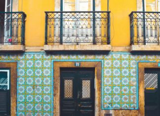 3 Fado Houses To Check Out In Lisbon Tiled building exterior in Lisbon, Portugal