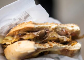 Top 3 Food Dishes Tourists Must Try in Brussels, Belgium Bagel from the market