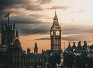 Try to Avoid These Tourist Mistakes While in London, UK Big Ben in London, United Kingdom