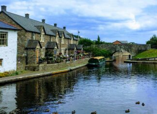 This Canal Route in Wales, UK is Perfect for a Barge Vacation Brecon basin, United Kingdom