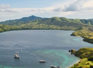 5 Reasons Why Komodo Island is One of Indonesia’s Top Attractions Padar Island, Komodo, Indonesia