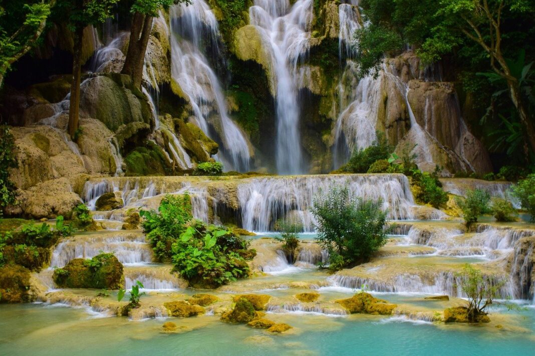 Kuang Si Waterfall, Ban Long, Laos