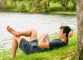 3 Books You’ll Want to Pack for Your Fall Vacation Reading