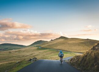 Top 4 Reasons to Take a Biking Vacation Piatra Arsă, Romania